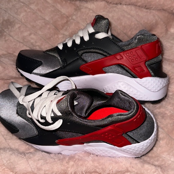 Nike Huarache - Picture 1 of 3
